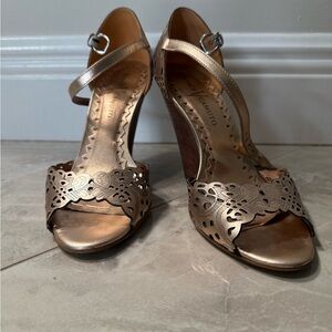 Vince Camuto Women's Gold Heels
